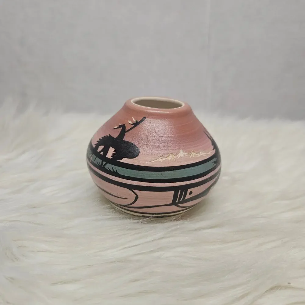 Vintage Native American Navajo hand-etched and painted pottery vase